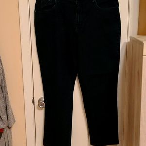 Gloria Vanderbilt "Amanda" black sz 18